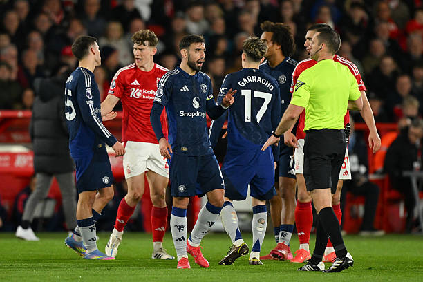 的两翼突破 的两翼突破